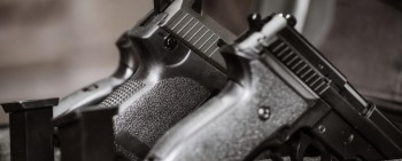 UNED sugiere urgencia en reforzar control de armas  de fuego para frenar violencia en el país