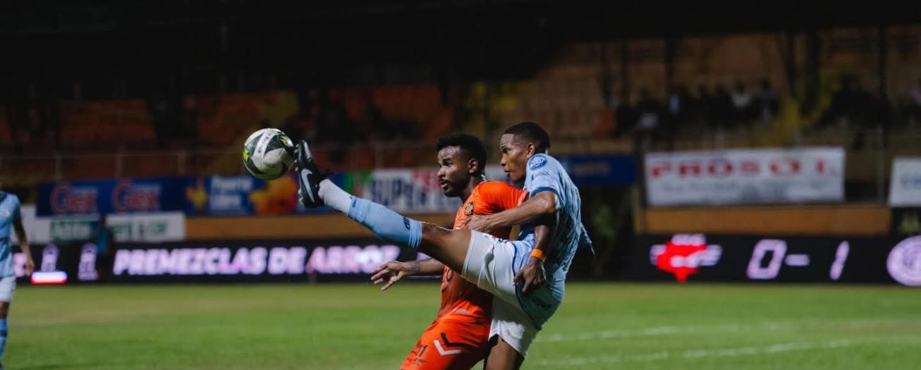 Sporting regresa a la victoria 