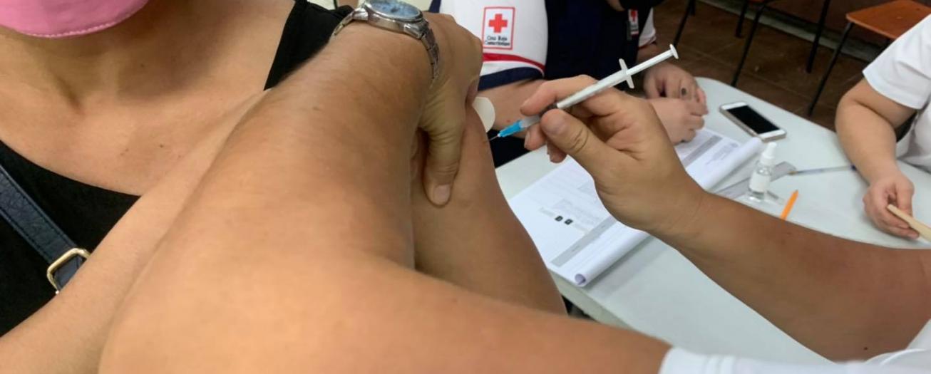 Vacunados contra COVID-19 mayores de 30 años se les adelantará segunda dosis a partir de las 8 semanas de haber recibido la primera 