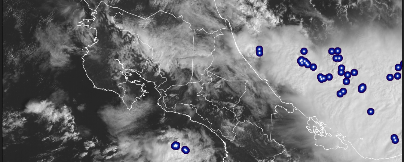 Lluvias de variable intensidad este lunes y onda tropical #50 para el martes