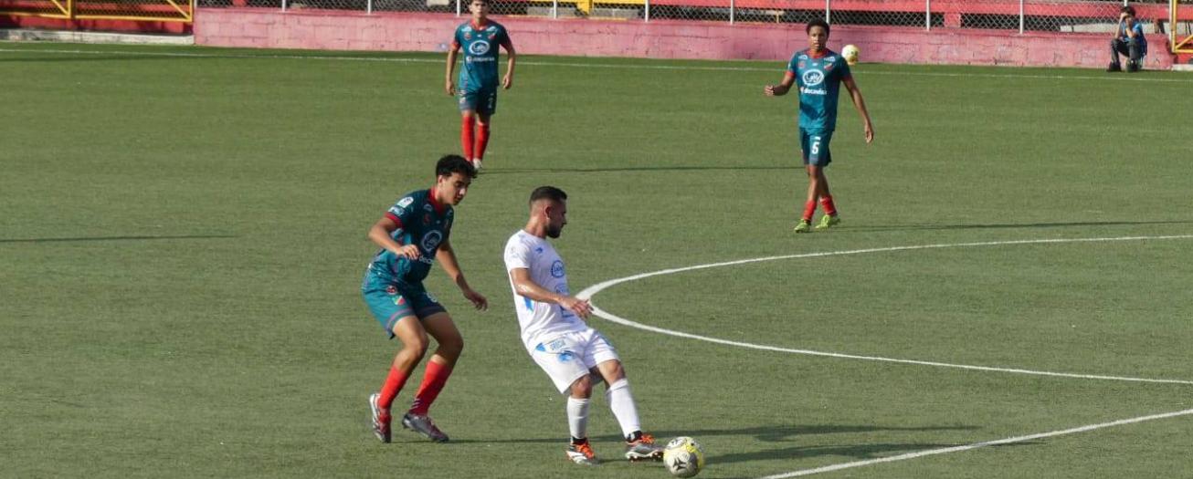 Grecia pierde contra el rival menos esperado