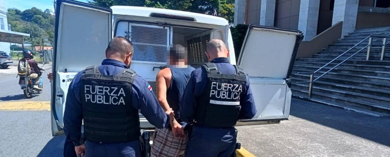 Fuerza Pública aprehende a dos sospechosos de asaltar vivienda en Grecia y recupera tres autos y otros artículos robados