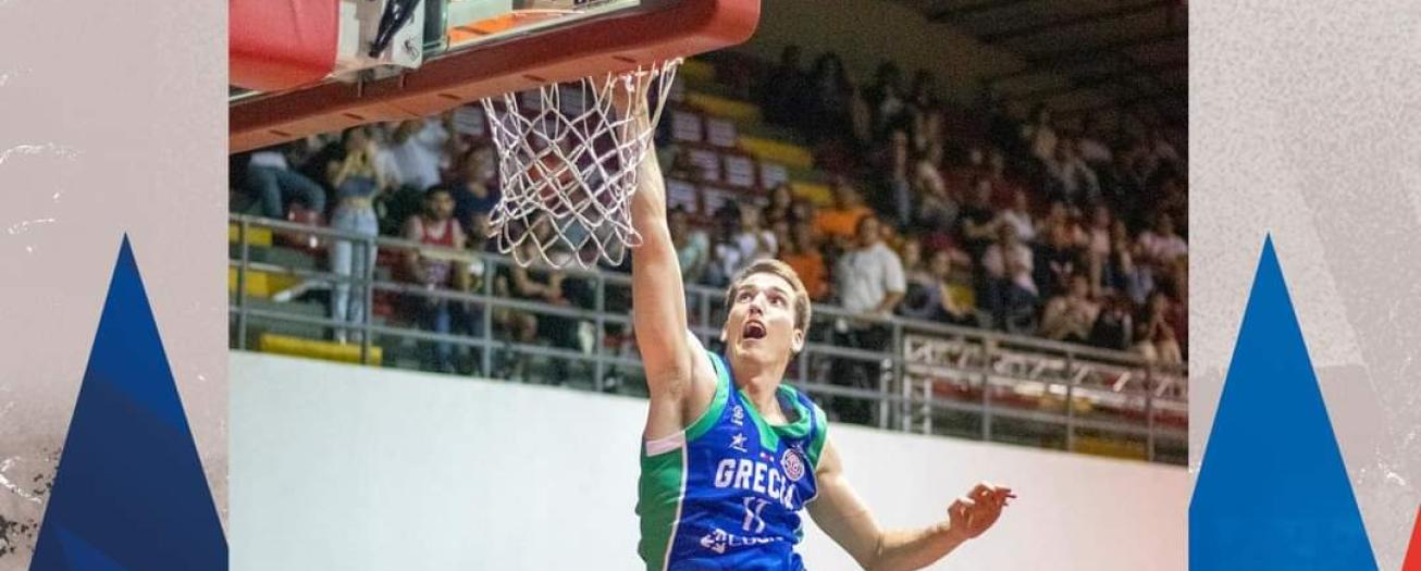 Estadounidense de Grecia gana hundimientos y lanzamientos de tres de la Liga Superior de Baloncesto