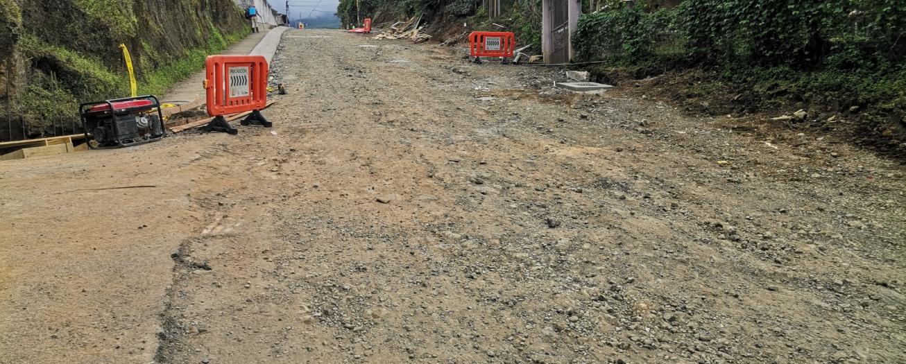 Municipalidad repara calle en San Francisco a paso de tortuga