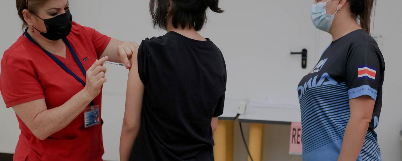 Áreas de salud de la CCSS continúan con la aplicación de la vacuna pediátrica contra la covid-19