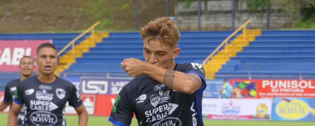 Vargas es el primer jugador del Municipal Grecia  convocado para partidos  eliminatorios al Mundial 