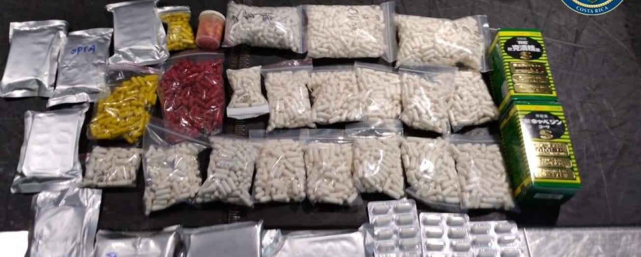 Policía Aeroportuaria decomisa medicamentos en equipaje facturado  