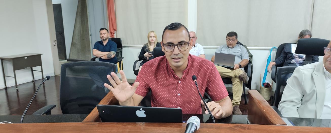 Tercer presidente del Comité de Deportes que renuncia en un año