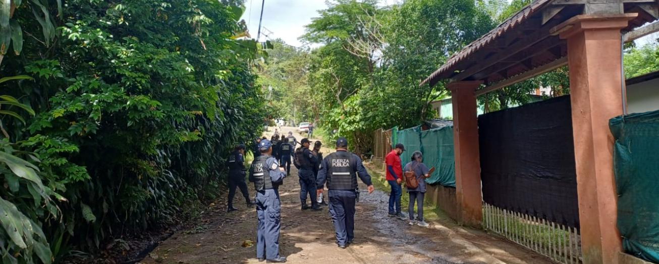 Ministerio de Salud notifica órdenes de desalojo en zonas de alto riesgo en el cantón de Atenas