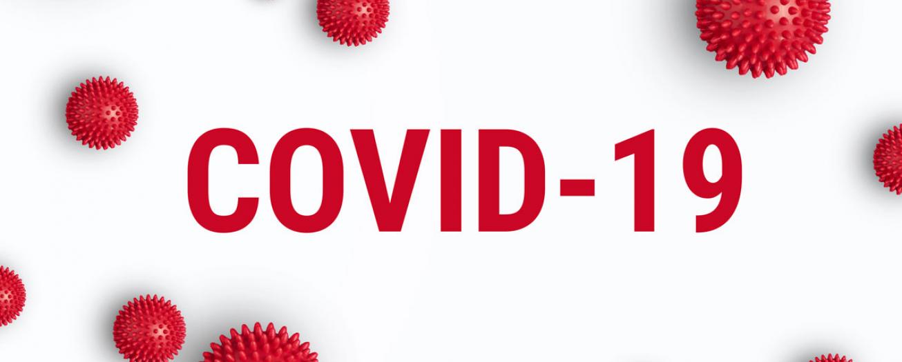 Casos COVID continúan a la baja, pero promedio de fallecimientos se mantiene